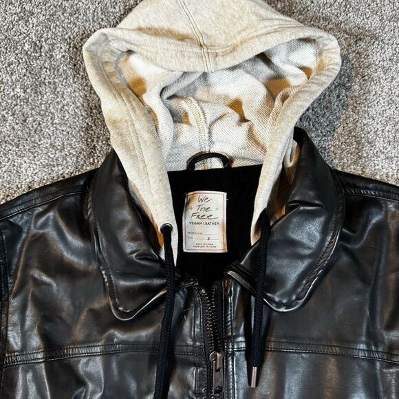 FREE PEOPLE BLACK SWEET NOTHINGS VEGAN‎ FAUX LEATHER HOODED JACKET COAT SIZE S - Picture 1 of 10